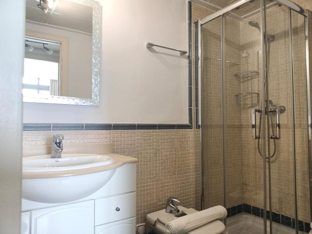 Апартаменти Apartamento El Cielo De Бенідорм Екстер'єр фото